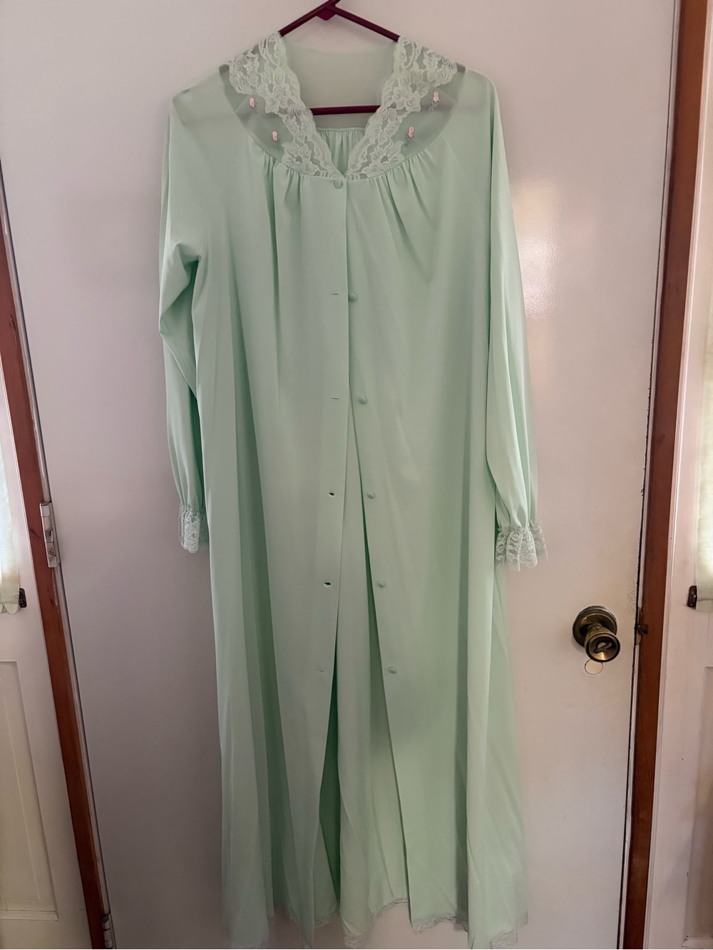 vintage Shadowline button-front nylon peignoir robe / nightgown